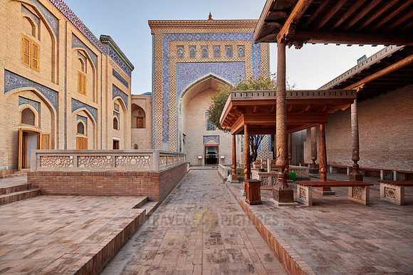 inner courtyard of Pakhlavan Makhmoud Mausoleum