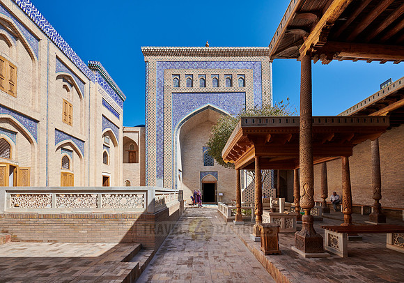 inner courtyard of Pakhlavan Makhmoud Mausoleum