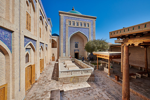 inner courtyard of Pakhlavan Makhmoud Mausoleum