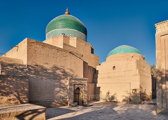 outside Pakhlavan Makhmoud Mausoleum, Itchan-Kala