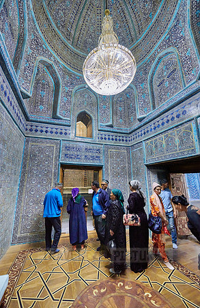 interior shot of Pakhlavan Makhmoud Mausoleum
