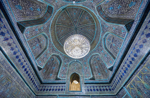 interior shot of Pakhlavan Makhmoud Mausoleum