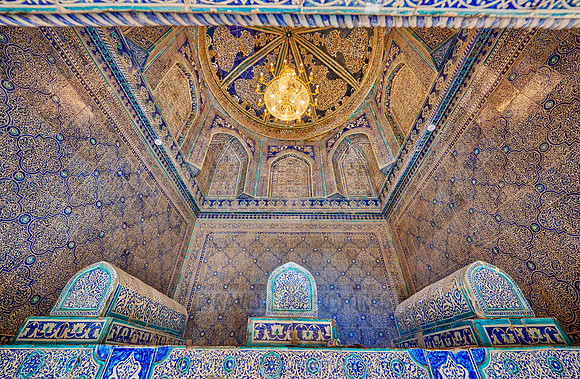interior shot of Pakhlavan Makhmoud Mausoleum