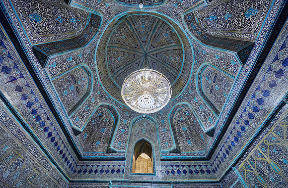 interior shot of Pakhlavan Makhmoud Mausoleum