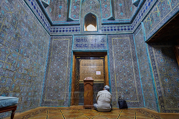 interior shot of Pakhlavan Makhmoud Mausoleum