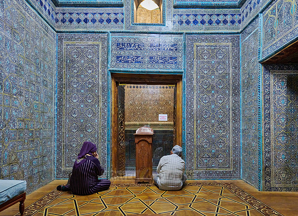 interior shot of Pakhlavan Makhmoud Mausoleum