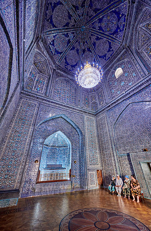 interior shot of Pakhlavan Makhmoud Mausoleum