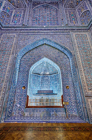 interior shot of Pakhlavan Makhmoud Mausoleum