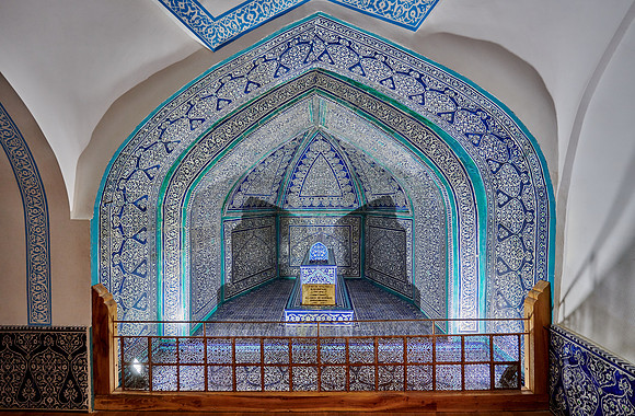 interior shot of Pakhlavan Makhmoud Mausoleum