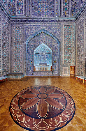 interior shot of Pakhlavan Makhmoud Mausoleum