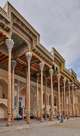 Columns of Bolo Hovuz Mosque or Bolo Hauz mosque