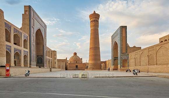ensemble of Mir-i Arab-Madressa, Kalyan-Mosque and minaret