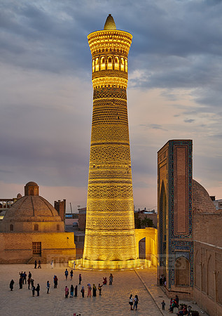 illuminated Kalon Minaret