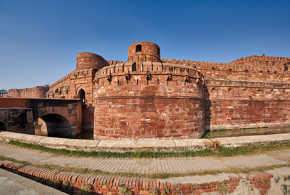 rampart of Agra Fort
