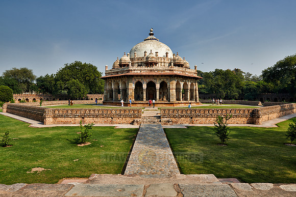 tomb of Isa Khan Niazi