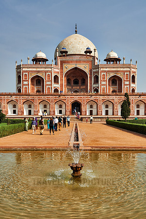 tomb of Nasiruddin Muhammad Humayun