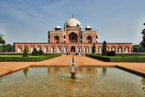 tomb of Nasiruddin Muhammad Humayun
