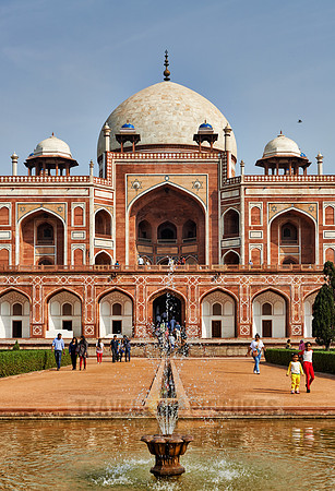 tomb of Nasiruddin Muhammad Humayun
