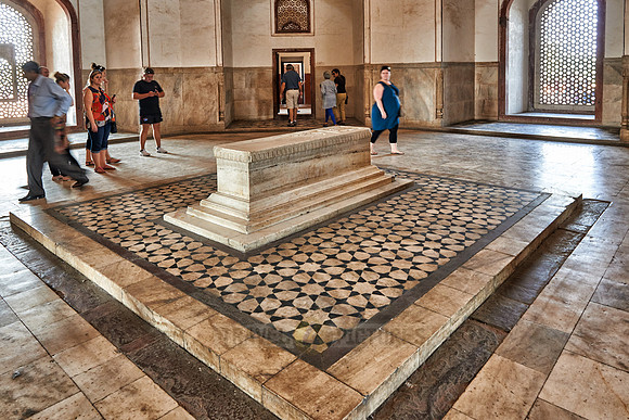 tomb of Nasiruddin Muhammad Humayun