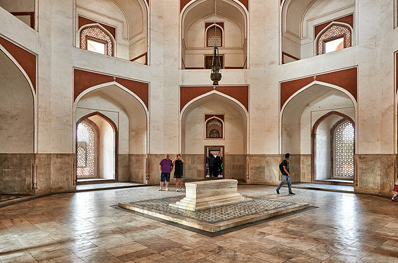 tomb of Nasiruddin Muhammad Humayun