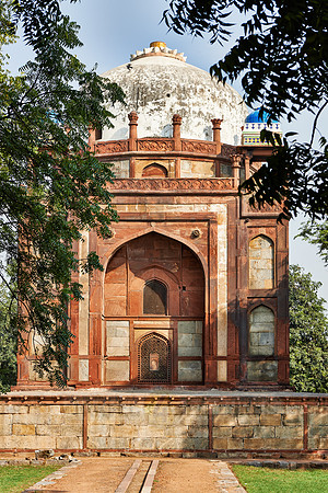 tomb of Nasiruddin Muhammad Humayun