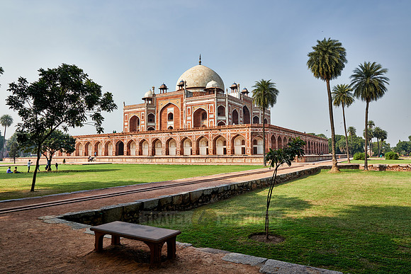tomb of Nasiruddin Muhammad Humayun
