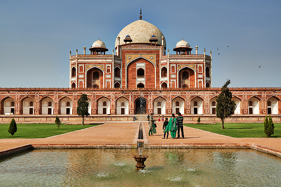 tomb of Nasiruddin Muhammad Humayun