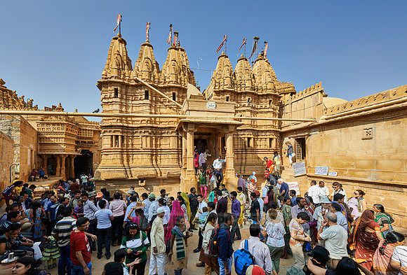 outside Chandraprabhu Jain Temple
