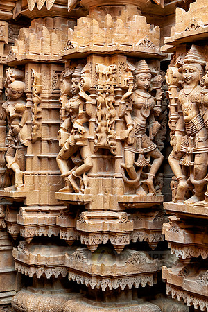inside Chandraprabhu Jain Temple