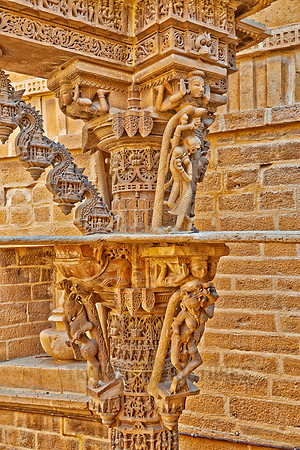inside Chandraprabhu Jain Temple