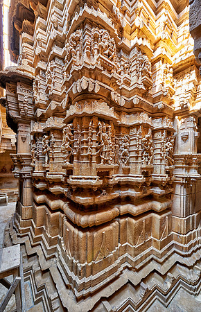 inside Chandraprabhu Jain Temple