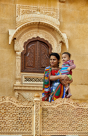 traditionally dressed people in Jaisalmer