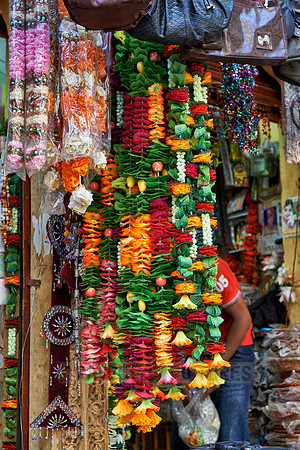 colorful flower chains  for sale
