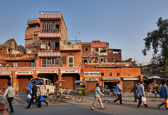 colorful streetlife and typical facades of houses in Jaipur