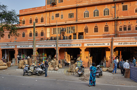 colorful streetlife and typical facades of houses in Jaipur