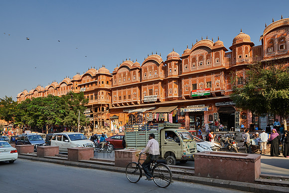 colorful streetlife and typical facades of houses in Jaipur