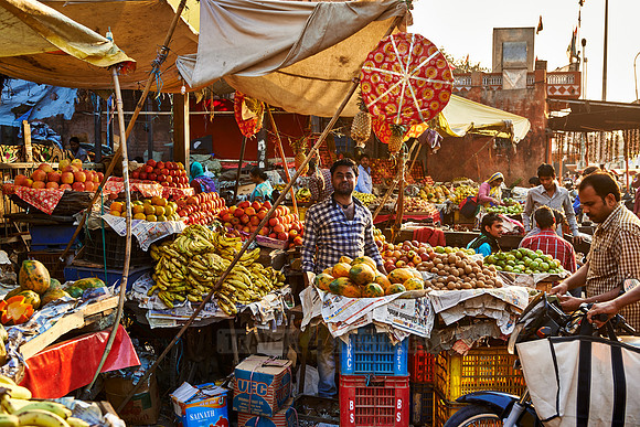 colorful streetlife with market stalls in Jaipur