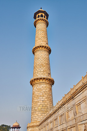 minaret of Taj Mahal
