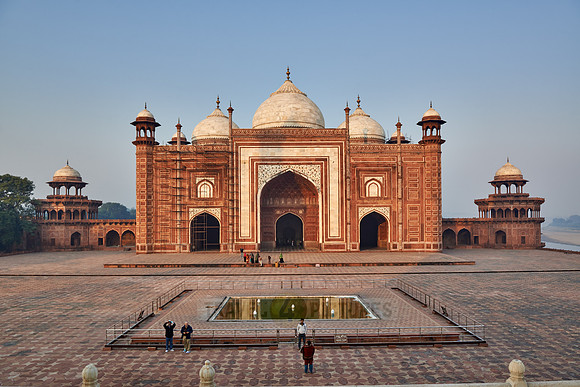 Kau Ban Mosque, Taj Mahal