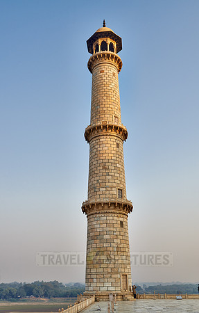 minaret of Taj Mahal