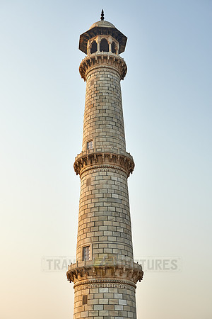 minaret of Taj Mahal