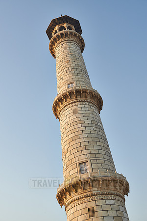 minaret of Taj Mahal