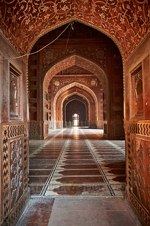 Archways in the mosque of Taj Mahal