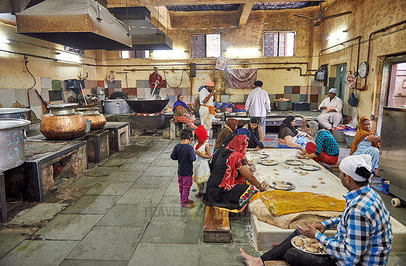 kitchen in Shish Ganj Gurudwara Sikh Temple