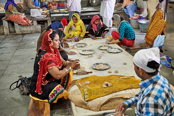 kitchen in Shish Ganj Gurudwara Sikh Temple