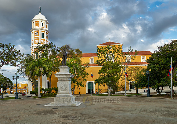 PLAZA BOLIVAR in historic city centre of Ciudad Bolivar