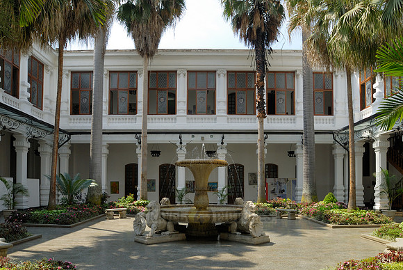 inner courtyard of City Hall