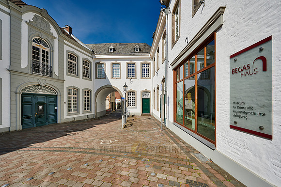 outside view of museum "Begas Haus"