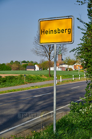 city sign of Heinsberg   Ortsschild von Heinsberg