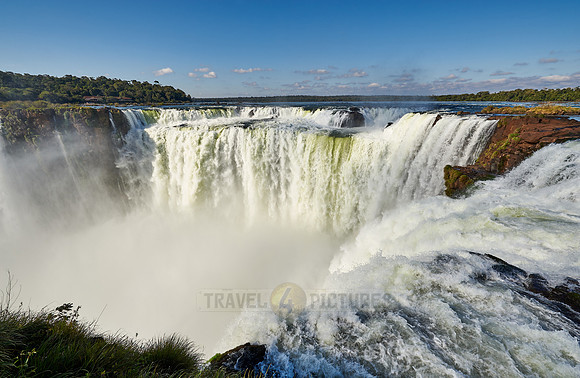 Devil's Throat of Iguassu Falls, Argentina